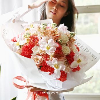 Morii In Bloom - Flower bouquet - Floral Designers Near Me Morii In Bloom - Flower bouquet - Floral Designers Near Me