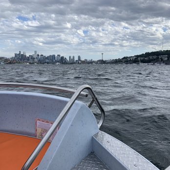 Seattle Donut Boat - In our doughnut boat on SLU - Boating Near Me - Seattle, Washington