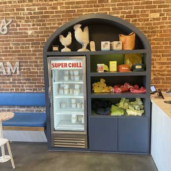 Chill Bros Scoop Shop - Pints to go and merch - Ice Cream & Frozen Yogurt Near Me - Tampa, Florida