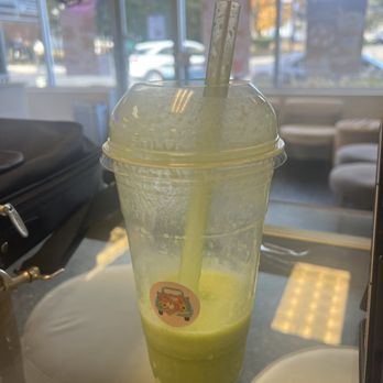 Healthy Hub - Mchenry - Green detox smoothie - Juice Bars & Smoothies Near Me - McHenry, Illinois