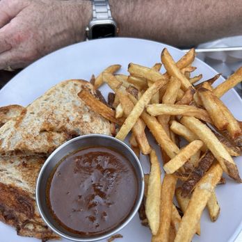 Barbue - Grilled Cheese w brisket - Cajun/Creole Near Me - Arlington, New York