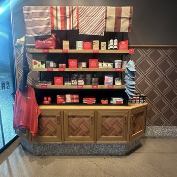 Salt & Straw - Merch - Ice Cream & Frozen Yogurt Near Me - Gilbert, Arizona