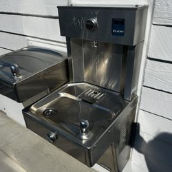 Garden City Beach - Ice cold water and it will fill up your bottles or cups.