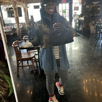Cape 7 Cafe - aaah, we outside. but inside. lol. boozey brunch with the girls - Hong Kong Style Cafe Near Me - Alameda, California