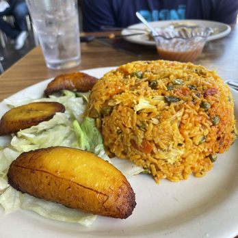 Casa Colombia - Arroz con pollo - Colombian Near Me - Austin, Texas