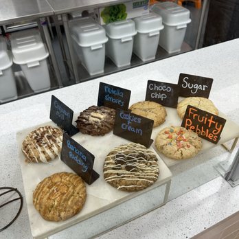 Nitro Cream & Crumbz - Ice Cream & Frozen Yogurt Near Me - Middletown, Connecticut