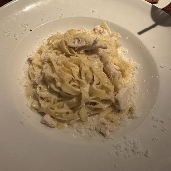 Bravo! Italian Kitchen - Fettuccine Alfredo with grilled chicken - Italian Near Me - Louisville, Kentucky