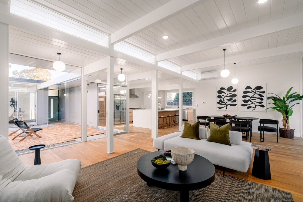 Slide of Neon Builder