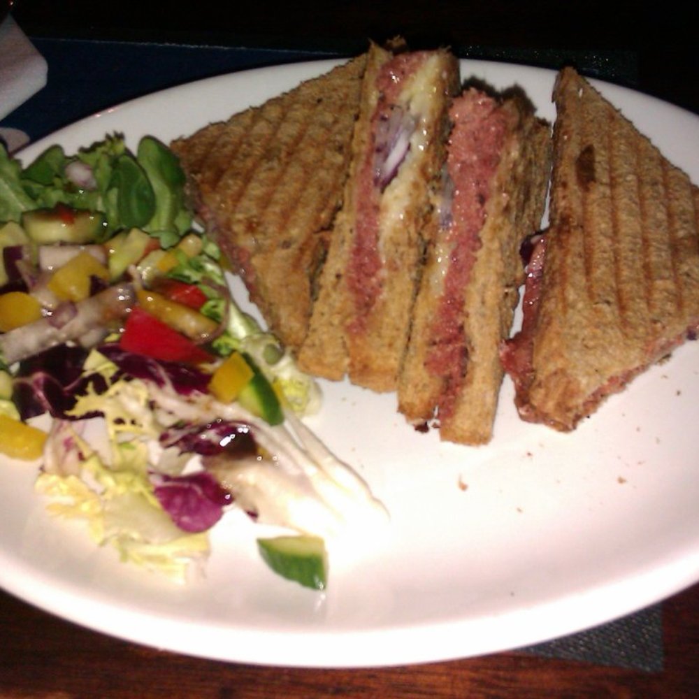 Pig & Whistle - Dirty Nellie - Pubs Near Me - London, XGL Pig & Whistle - Dirty Nellie - Pubs Near Me - London, XGL
