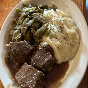 Old Mill Restaurant - Roast beef with mashed potatoes and green beans - American Near Me - Pigeon Forge, Tennessee