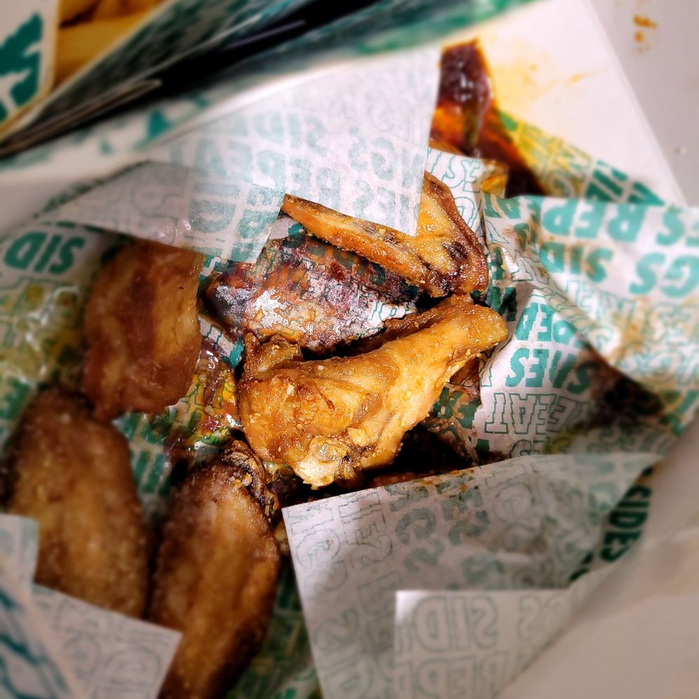 Wingstop - Wings - Chicken Wings Near Me - London, XGL