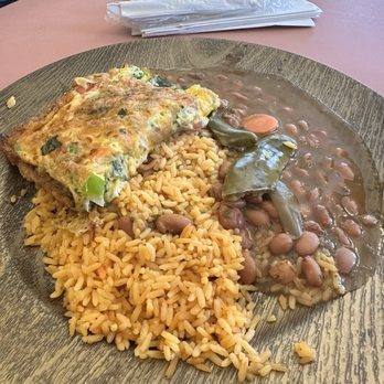 Halal Bakers Gourmet And Grocery - Huevos Ranchero Omelette (7/10) - Coffee & Tea Near Me - City, New York