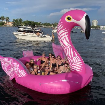 Breezy Tiki - Fanny the flamingo is a must!! - Boat Charters Near Me Breezy Tiki - Fanny the flamingo is a must!! - Boat Charters Near Me