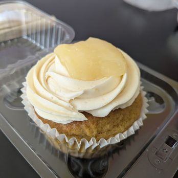 Ginger Bread Man Bakery - Lemon cupcake - Bakeries Near Me - Winston-Salem, North Carolina Ginger Bread Man Bakery - Lemon cupcake - Bakeries Near Me - Winston-Salem, North Carolina