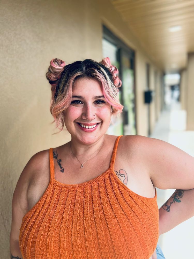 THE BEAUTY SALOON Updated August 2024 11 Photos 5346 Peterscreek