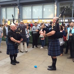 Glasgow Real Ale Festival - Having a wee pipe off