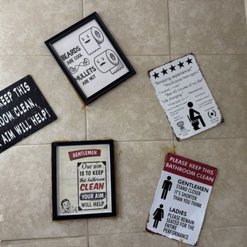 Black Rock Pizza - Captain Cook - More signs - Pizza Near Me - Captain Cook, Hawaii