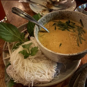 Mahaniyom - Kang Pu (Crab Curry) - Cocktail Bars Near Me - Brookline, Massachusetts