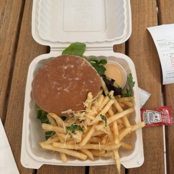 OlenaHi - Wagyu burger with truffle fries - Salad Near Me - Honolulu, Hawaii