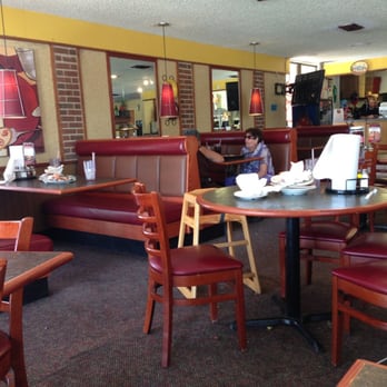 Pizza Hut - Dirty tables - Pizza Near Me - Sonora, Texas Pizza Hut - Dirty tables - Pizza Near Me - Sonora, Texas