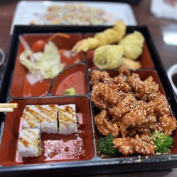 Bento Sushi - Sesame chicken bento box - Sushi Bars Near Me - Albuquerque, New Mexico