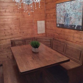 Grey Squirrel Resort & Vacation Rental Homes - Dining table - Big Bear Lake, CA