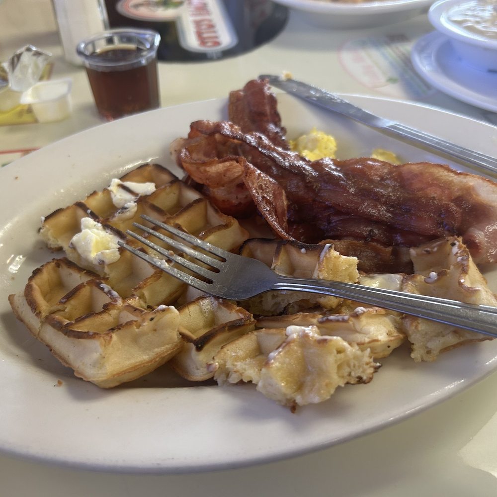 Otto's Empire Diner - Belgium waffle, 4 slices of bacon, 2 scrambled eggs and syrup. - Diners Near Me - Phoenix, Arizona Otto's Empire Diner - Belgium waffle, 4 slices of bacon, 2 scrambled eggs and syrup. - Diners Near Me - Phoenix, Arizona