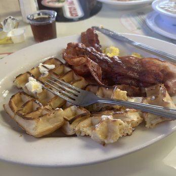 Otto's Empire Diner - Belgium waffle, 4 slices of bacon, 2 scrambled eggs and syrup. - Diners Near Me - Phoenix, Arizona Otto's Empire Diner - Belgium waffle, 4 slices of bacon, 2 scrambled eggs and syrup. - Diners Near Me - Phoenix, Arizona