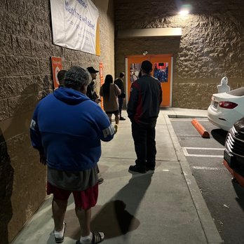 Walmart Supercenter - Notice no one is waiting in their cars. Genius management I tell you genius. - Department Stores Near Me - Corona, California Walmart Supercenter - Notice no one is waiting in their cars. Genius management I tell you genius. - Department Stores Near Me - Corona, California
