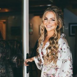 Sinless Tan - Wedding day glam for this bride started with her custom spray tan by us two days before her Saturday wedding.