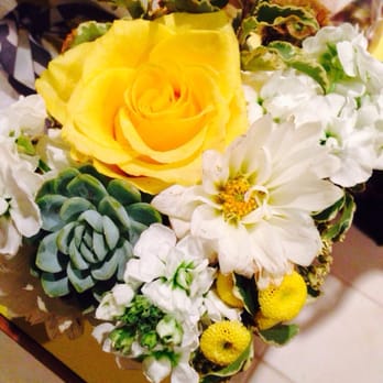 Enchantment Floral - Beautiful bridal shower arrangement - Florists Near Me Enchantment Floral - Beautiful bridal shower arrangement - Florists Near Me