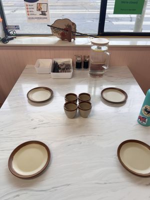 Lion Kitchen by null