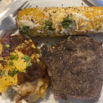 Chili's - Classic Sirloin* - 10oz - American Near Me - Clark, New Jersey