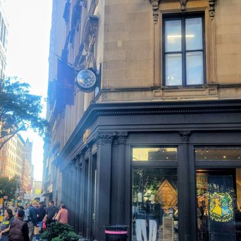 Harry Potter Shop - Books, Mags, Music & Video Near Me - New York, New York