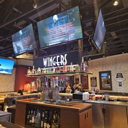 WINGERS Restaurant