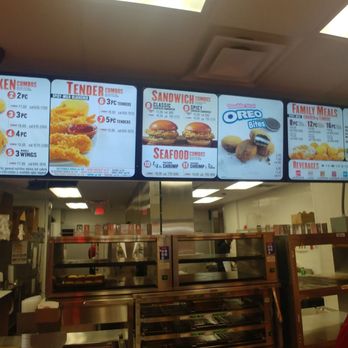 Popeyes Louisiana Kitchen - Circa 11/2019 - Fast Food Near Me - Addison, Illinois Popeyes Louisiana Kitchen - Circa 11/2019 - Fast Food Near Me - Addison, Illinois