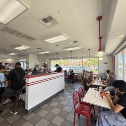 In-N-Out Burger - Dining area!