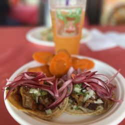 Tacos Los Tres Reyes - Al Pastor