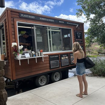 Kitoko Maui - Chef Cole in his fancy food truck - Food Trucks Near Me - Kihei, Hawaii