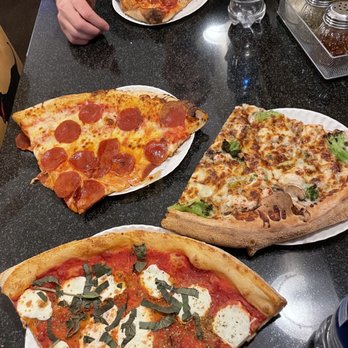 Ernesto's - Chicken and broccoli, pepperoni, pepperoni...ricotta.. chicken - Pizza Near Me - Boston, Massachusetts Ernesto's - Chicken and broccoli, pepperoni, pepperoni...ricotta.. chicken - Pizza Near Me - Boston, Massachusetts