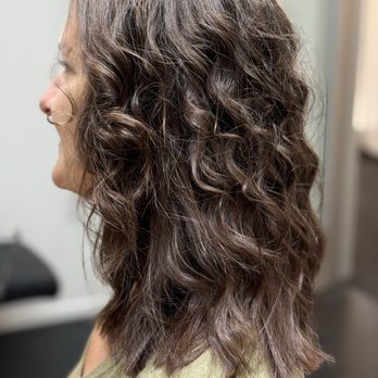 Sonias - Hair Salons Near Me - Thousand Oaks, California Sonias - Hair Salons Near Me - Thousand Oaks, California
