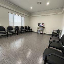 Alexander Feng, MD - Waiting room