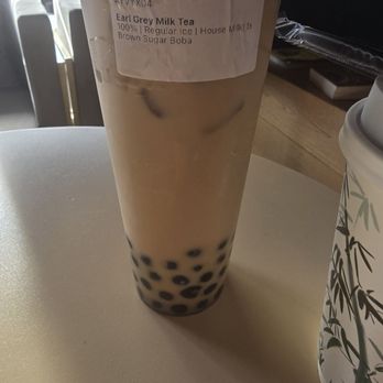 B Cafe - Iced Earl Grey Milk Tea with Brown Sugar Boba - Bubble Tea Near Me - San Jose, California B Cafe - Iced Earl Grey Milk Tea with Brown Sugar Boba - Bubble Tea Near Me - San Jose, California