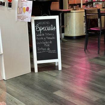 Munchies En Ruedas - Inside specials menu - New Mexican Cuisine Near Me - Melbourne, Florida Munchies En Ruedas - Inside specials menu - New Mexican Cuisine Near Me - Melbourne, Florida