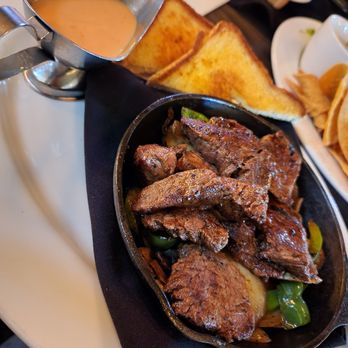 Mickey Mantle's - Steak Skillet - Cocktail Bars Near Me - Thackerville, Oklahoma