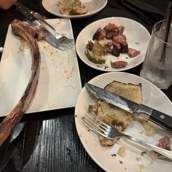 Sullivan's Steakhouse - Sat here for 25 minutes with no one to clear plates - Steakhouses Near Me - Charlotte, North Carolina Sullivan's Steakhouse - Sat here for 25 minutes with no one to clear plates - Steakhouses Near Me - Charlotte, North Carolina