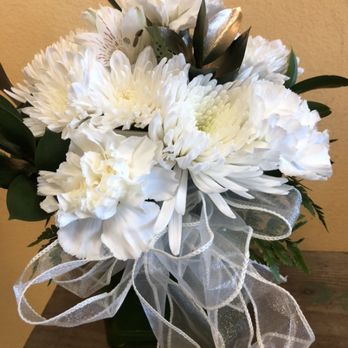 Aleea Flowers - 29.99 plus tax order at Aleeaflowers.com - Florists Near Me - Moreno Valley, California