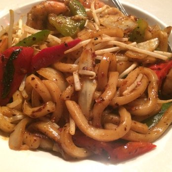 Deejai Thai - Drunken noodles with shrimp - Thai Near Me - Charlotte, North Carolina