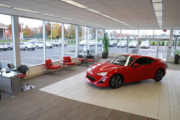 THOMPSON TOYOTA - Updated July 2025 - 35 Photos & 101 Reviews - 122 W ...