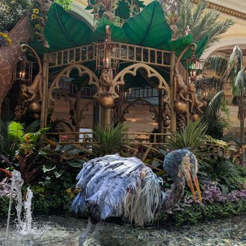 Bellagio - Can enjoy a cocktail in the garden for a lot of $$$$ - Hotels Near Me - Las Vegas, Nevada